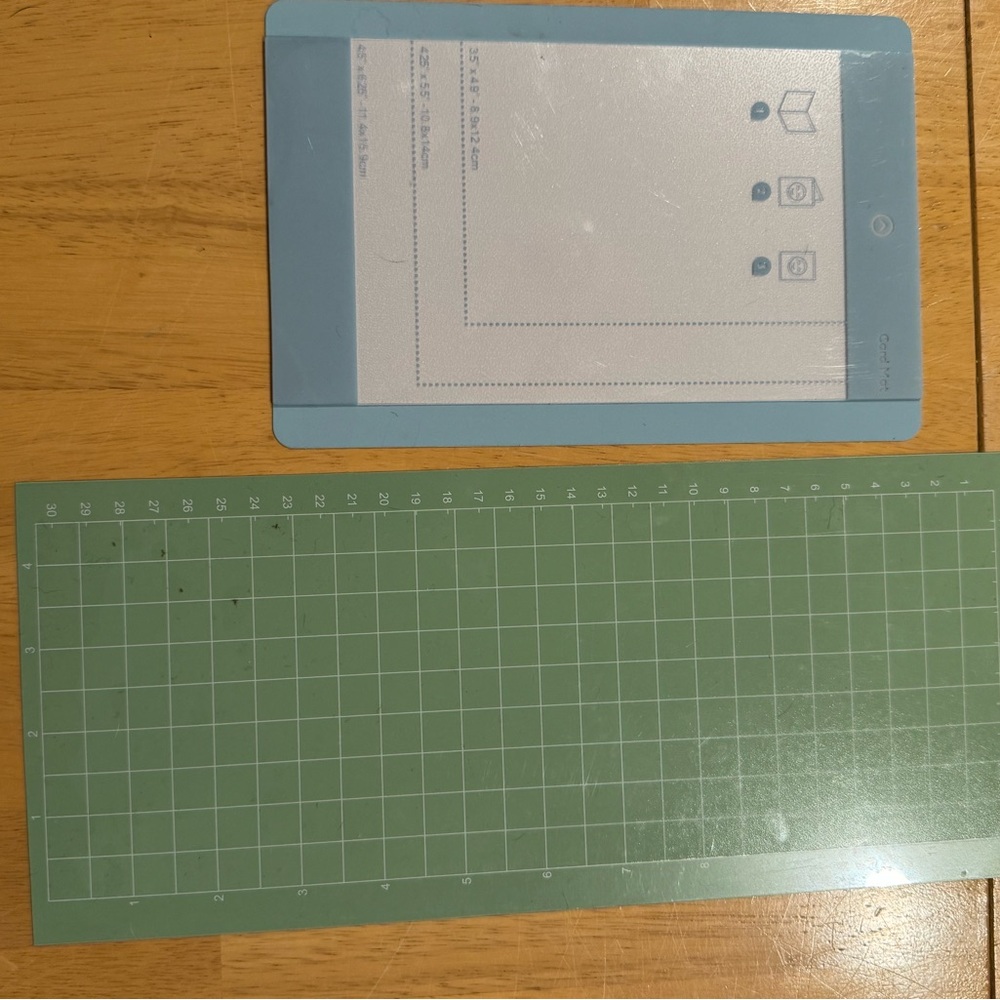 Cricut Joy Standardgrip and card mats